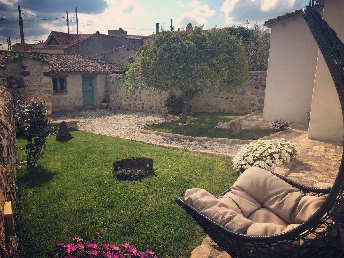 B&B Su Strintu Tuili Buitenkant foto
